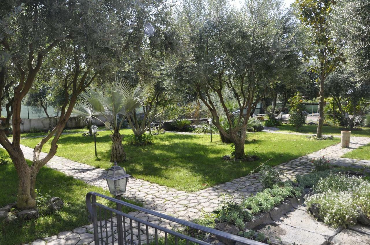 Hotel Antica Masseria Pellegrini Boscoreale Exterior foto